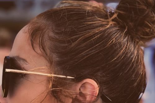 Αυτό είναι ευκολότερο χτένισμα του κόσμου. Οι celebrities το κάνουν ακόμα και στα Όσκαρ