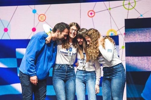 Τρεις Ελληνίδες μαθήτριες κατέκτησαν τη 2η θέση παγκοσμίως στην ολυμπιάδα ρομποτικής