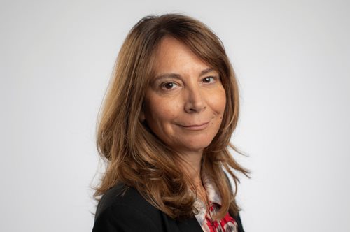 Ρούλα Καλάφ: Ποια είναι η πρώτη γυναίκα διευθύντρια των Financial Times στην ιστορία της εφημερίδας