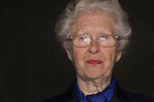 «Αν δεν της δώσεις τη σοκολάτα, μπορεί να πεθάνει»: Μια συγκλονιστική ιστορία από το Ολοκαύτωμα