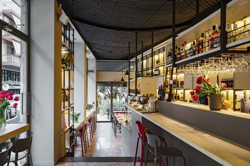 Ένα bistrot με δημιουργική κουζίνα, σε μια από τις παλιότερες συνοικίες της Αθήνας