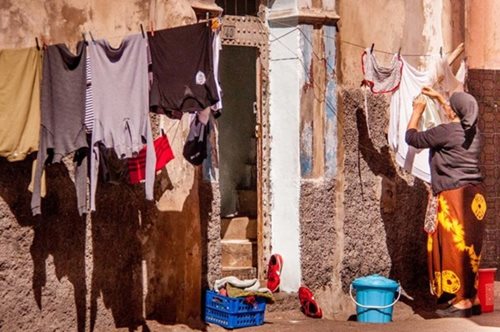 Καζαμπλάνκα, μία πόλη-λιμάνι με πολυδιάστατο χαρακτήρα σε μία έκθεση που δεν πρέπει να χάσεις 