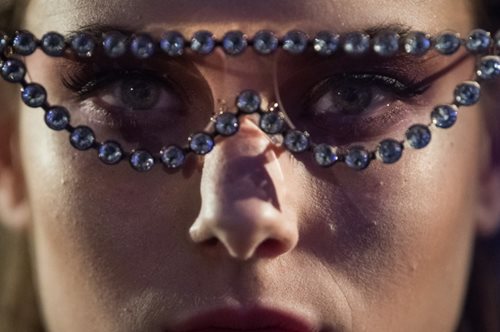 Μια δερματολόγος αποκαλύπτει την κρέμα ματιών που είναι αληθινά αποτελεσματική στους μαύρους κύκλους