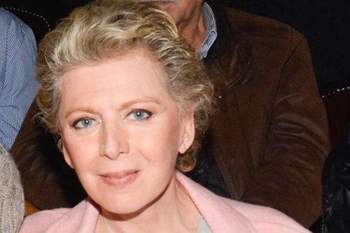 Η Έλενα Ακρίτα τα βάζει με τους δημοσιογράφους «με το καρασυμπλεγματικό εγώ»