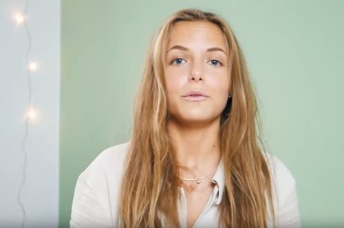 «Δεν έχω χρησιμοποιήσει σαμπουάν εδώ και πάνω από ένα χρόνο. Στα μαλλιά μου συνέβη ένα θαύμα»