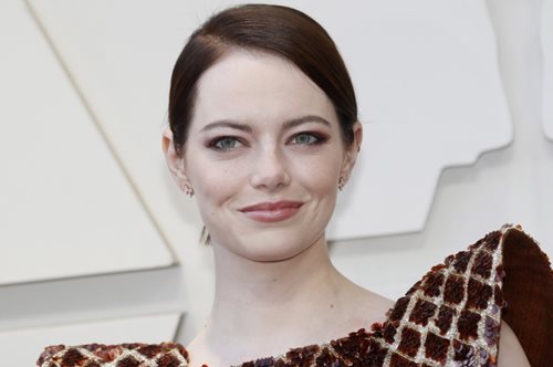 Έμα Στόουν: Και πάλι ξανθιά και υπέροχη