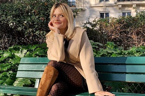 Οι πιο στιλάτες γυναίκες άνω των 40 ξέρουν το νούμερο ένα μυστικό για να δώσεις ύψος στη σιλουέτα