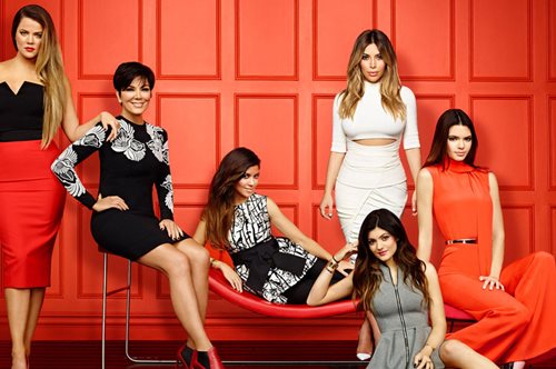 Κι όμως! Οι Kardashians έχουν σχέση με το νέο look της Barbie 