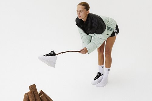 Η Adidas μετατρέπει τα πλαστικά σκουπίδια από τις θάλασσες σε 11 εκατομμύρια ζευγάρια sneakers