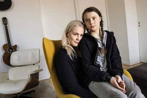 Η εντυπωσιακή περίπτωση της 49χρονης μητέρας της Γκρέτα Τούνμπεργκ 