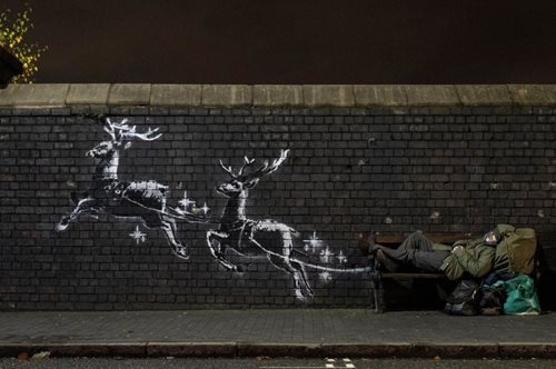 Το νέο έργο του Banksy για τους αστέγους επιβεβαιώνει ότι είναι ο σπουδαιότερος street artist