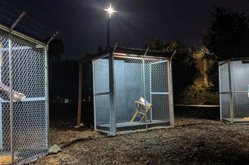 Και αν ο Ιησούς, η Παναγία και ο Ιωσήφ ήταν σημερινοί πρόσφυγες; Η φάτνη όπως δεν την έχουμε ξαναδεί