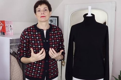 Μια Παριζιάνα, άνω των 50, σου δείχνει πώς να συνδυάσεις σωστά το μαύρο, κλασικό ζιβάγκο σου 