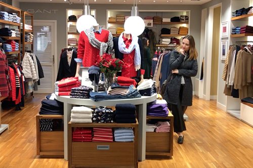 10+1 λόγοι για να είσαι χαρούμενη τις γιορτές: H Κορίνα Βρούσια έχει κάτι να σου προτείνει 