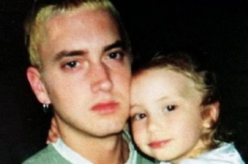 Μια ιστορία σπάνια στη σοουμπίζ: Η κόρη του Eminem μεγάλωσε αλλά δεν είναι όπως τη φαντάζεσαι 