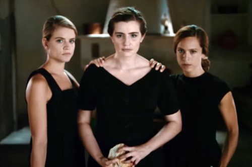 Πένθος στις Άγριες Μέλισσες: Έφυγε από τη ζωή η ενδυματολόγος του σήριαλ, Γιούλα Ζωιτοπούλου