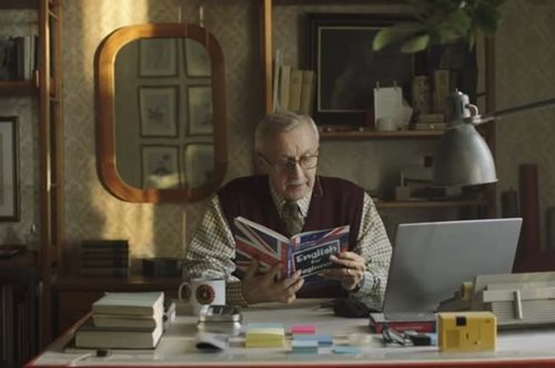 «Γεια σου, είμαι ο παππούς»: Ετοιμάσου να βουρκώσεις με την πολωνική χριστουγεννιάτικη διαφήμιση 