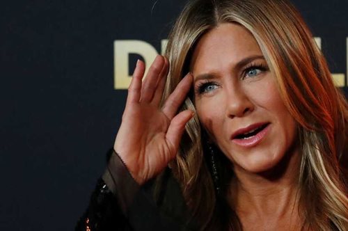 Η Τζένιφερ Άνιστον στόλισε το χριστουγεννιάτικο δέντρο της μαζί με τον Μπραντ Πιτ