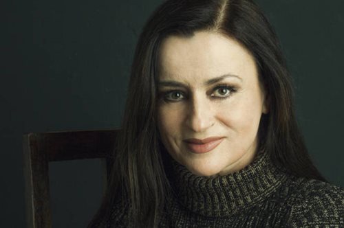 Καρυοφυλλιά Καραμπέτη: 