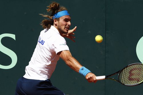 Ο Τσιτσιπάς θριάμβευσε στο Mubadala World Tennis Championships με ανατροπή. Προκρίθηκε για τελικό