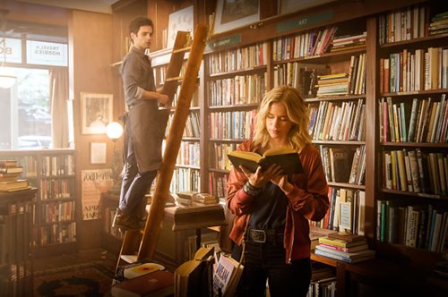 «Δεν θυμάμαι τον τίτλο αλλά ήταν κόκκινο». Τα πιο αστεία πράγματα που έχουν ζητήσει σε βιβλιοπωλεία