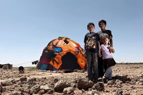 Έκαψαν στη Γαλλία έργο Έλληνα καλλιτέχνη αφιερωμένο στους πρόσφυγες. Το είχε δημιουργήσει 16 ετών