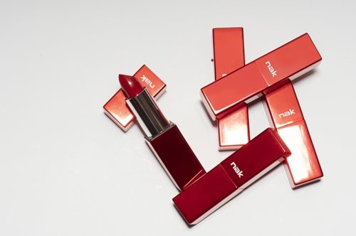 Η Nak shoes υποδέχεται τα Χριστούγεννα κάνοντας ένα ξεχωριστό δώρο σε όλους