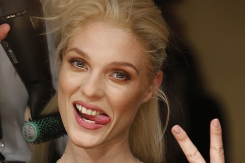 Το νέο λουκ μαλλιών της Αναστασίας Περράκη είναι σκέτη έμπνευση -πολύ σύγχρονο 