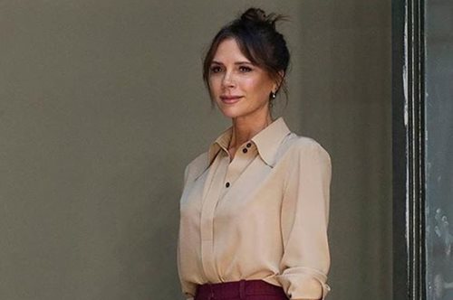 Η Βικτόρια Μπέκαμ σού λέει πώς να ντυθείς τις ημέρες που βαριέσαι να κάνεις styling