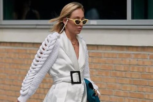 Ψηλώνουν και αδυνατίζουν τα πόδια. Αυτά είναι τα παπούτσια που θα κυριαρχήσουν την άνοιξη το 2020