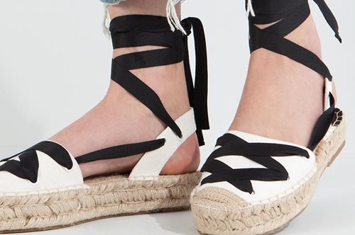 Οι εσπαντρίγιες Pull&bear που λατρέψαμε. Το next big think της νέας σεζόν έρχεται σε προσιτή τιμή  