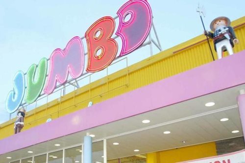 Η Jumbo αποφάσισε να ανοίγει καταστήματα κάθε Κυριακή προκαλώντας αναστάτωση στην ελληνική αγορά