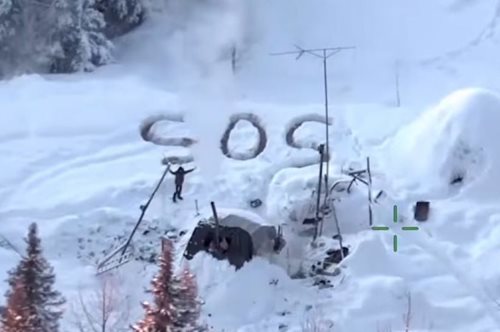 Άντρας κατάφερε να επιβιώσει 3 εβδομάδες στην Αλάσκα γράφοντας κάθε μέρα SOS στο χιόνι