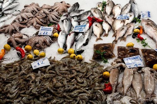 Θα κάνεις τραπέζι την Καθαρά Δευτέρα; Να τι πρέπει να ξέρεις πριν αγοράσεις Σαρακοστιανά