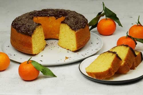 Αφράτο και πανεύκολο κέικ μανταρινιού χωρίς βούτυρο: Το ονειρεμένο γλυκό του χειμώνα 