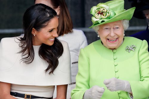 Η αναπάντεχη κίνηση της Ελισάβετ που δείχνει ότι υποστηρίζει την Μέγκαν Μαρκλ
