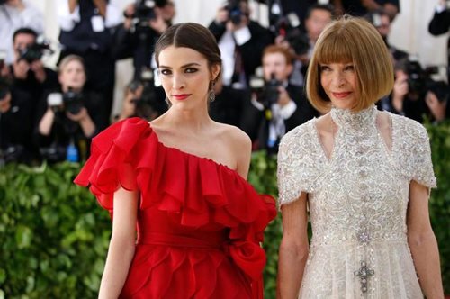 Ποια είναι η κομψή κόρη της Άννα Γουίντορ, η οποία ντύνεται καλύτερα ακόμα και από την μητέρα της