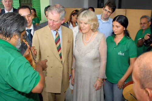 Ρώτησαν την Καμίλα αν θα της λείψουν ο Χάρι και η Μέγκαν και η ειρωνική απάντηση της έγινε viral