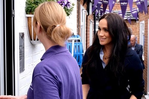 Η Μέγκαν Μαρκλ στο τελευταίο, «μυστικό» κοινωνικό έργο στο Λονδίνο. Φόρεσε το κομψότερο παλτό