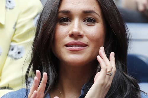 Τα οικονομικά γυαλιά ηλίου της Μέγκαν Μαρκλ έγιναν πρώτα sold out και μόλις επανακυκλοφόρησαν