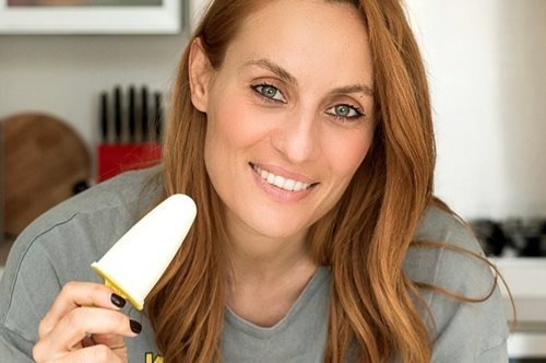 Ελεονώρα Μελέτη: Δημοσιεύει παλιά φωτογραφία του σώματός της 12 μέρες μετά τη γέννα, χωρίς ταμπού