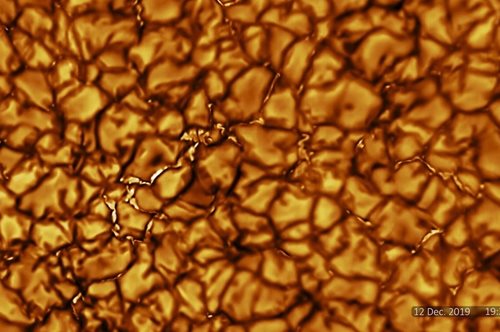 Για πρώτη φορά έχουμε εικόνες από την επιφάνεια του Ήλιου: Σχεδόν αισθάνεσαι τη ζέστη