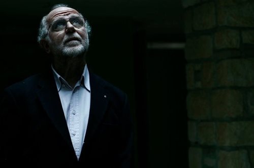 «Ένας χρυσός ήλιος που για μένα δε θα δύσει ποτέ»: Ο γιος του Γιάννη Τσεκλένη τον αποχαιρετά 