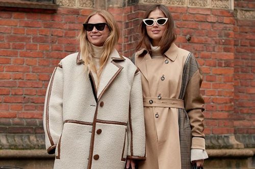 Στα 20, 30, 40, 50 ή 60. Τι αγοράζουν οι γυναίκες κάθε ηλικίας από τα Zara αυτή τη στιγμή