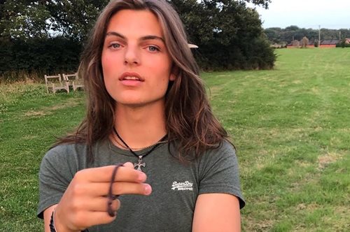 Ο γιος της Λιζ Χάρλεϊ δεν είναι ένα ακόμα androgynous model αλλά η νέα τάξη πραγμάτων