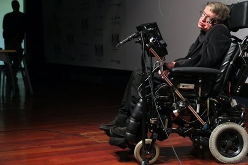 Στίβεν Χόκινγκ: «Η ανθρωπότητα θα εξαφανιστεί από την απληστία και τη βλακεία» 