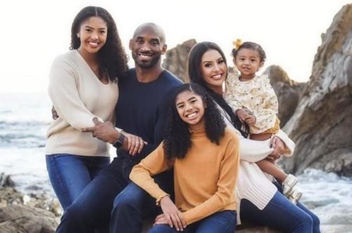 «Παιδί μου, μού λείπεις». Το σπαρακτικό μήνυμα της Βανέσα Μπράιαντ στην κόρη της Τζιάνα