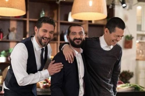 Ο Σωτήρης Κοντιζάς φόρεσε γούνα και ο Λεωνίδας Κουτσόπουλος τον τρολάρει καταπληκτικά