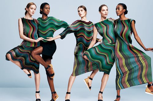 Το καινούργιο άλμπουμ της Taschen για τον Issey Miyake