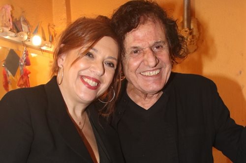 Ράντου-Παπακωνσταντίνου: Η πρεμιέρα τους στο θέατρο και το τρυφερό φιλί επί σκηνής